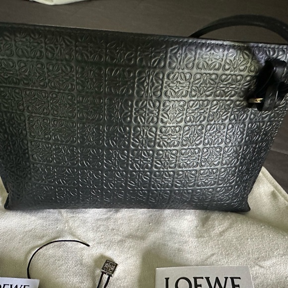 Loewe Mini Repeat T Pouch in embossed silk calfskin Black - Picture 7 of 12